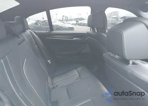 2023 BMW M550 I xDrive z USA, uszkodzony, nr VIN WBA13BK07PCM55728